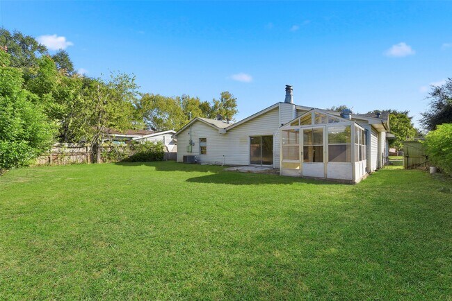 Building Photo - 7138 Mobud Dr