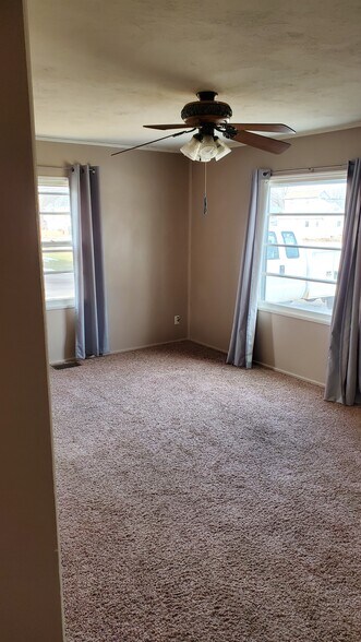 Building Photo - 1017 Park Ave