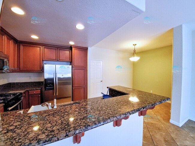 Building Photo - Fantastic Town home off of 76 with A/C.