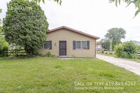 Building Photo - 131 Arklow-
