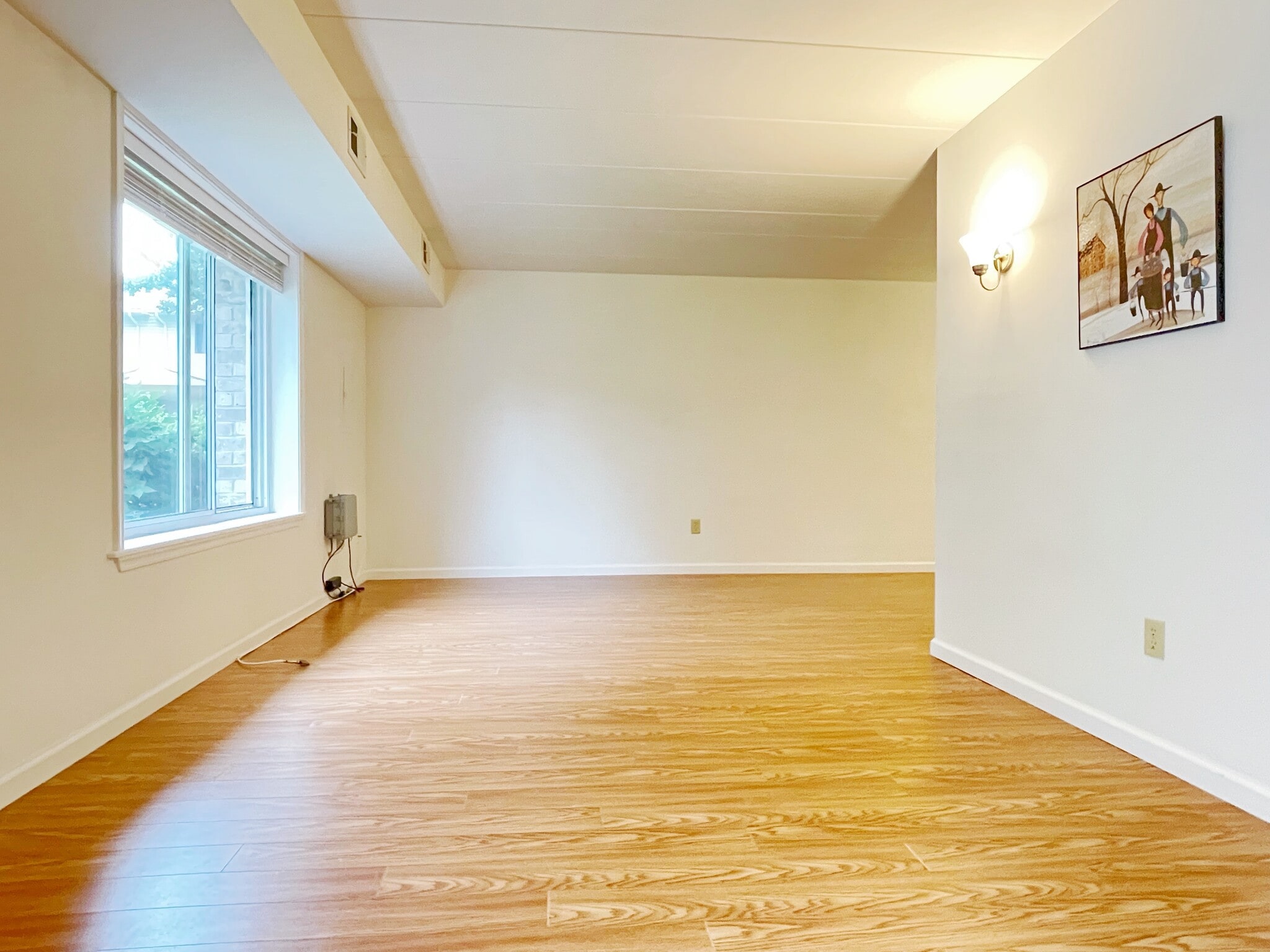 Building Photo - 206 Village Walk