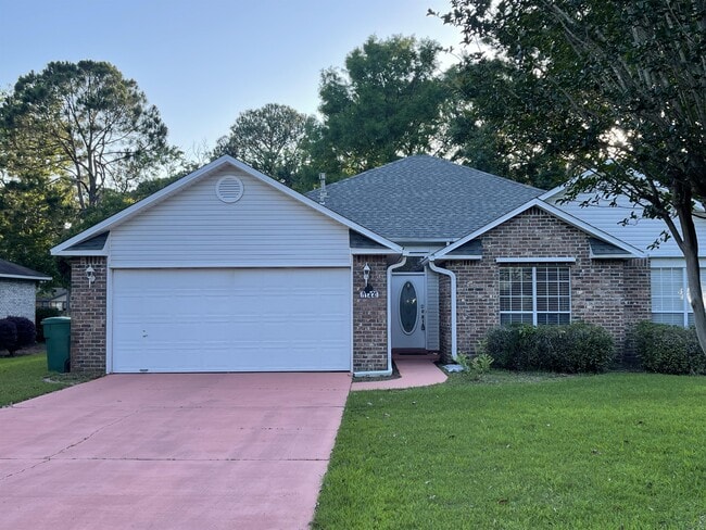 Primary Photo - 1144 Troon Dr W