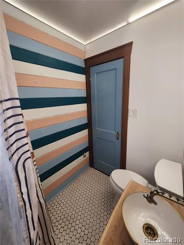 Building Photo - 3335 Dexter St