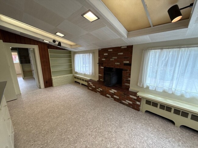 Building Photo - 1947 Marion St SE