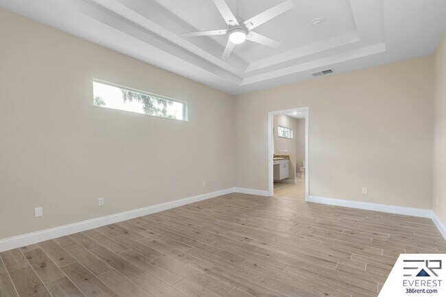 Building Photo - 19 Webwood Pl