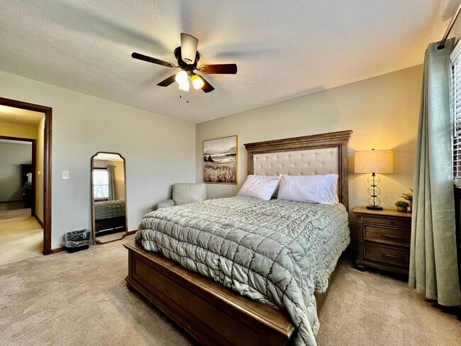 Building Photo - 7033 Willowood Dr