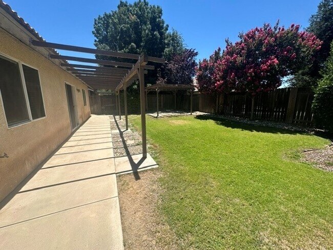 Building Photo - 5413 Coastal Wind St