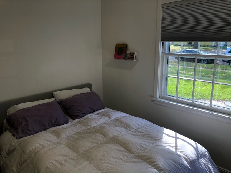 Building Photo - 1822 Vahlen St