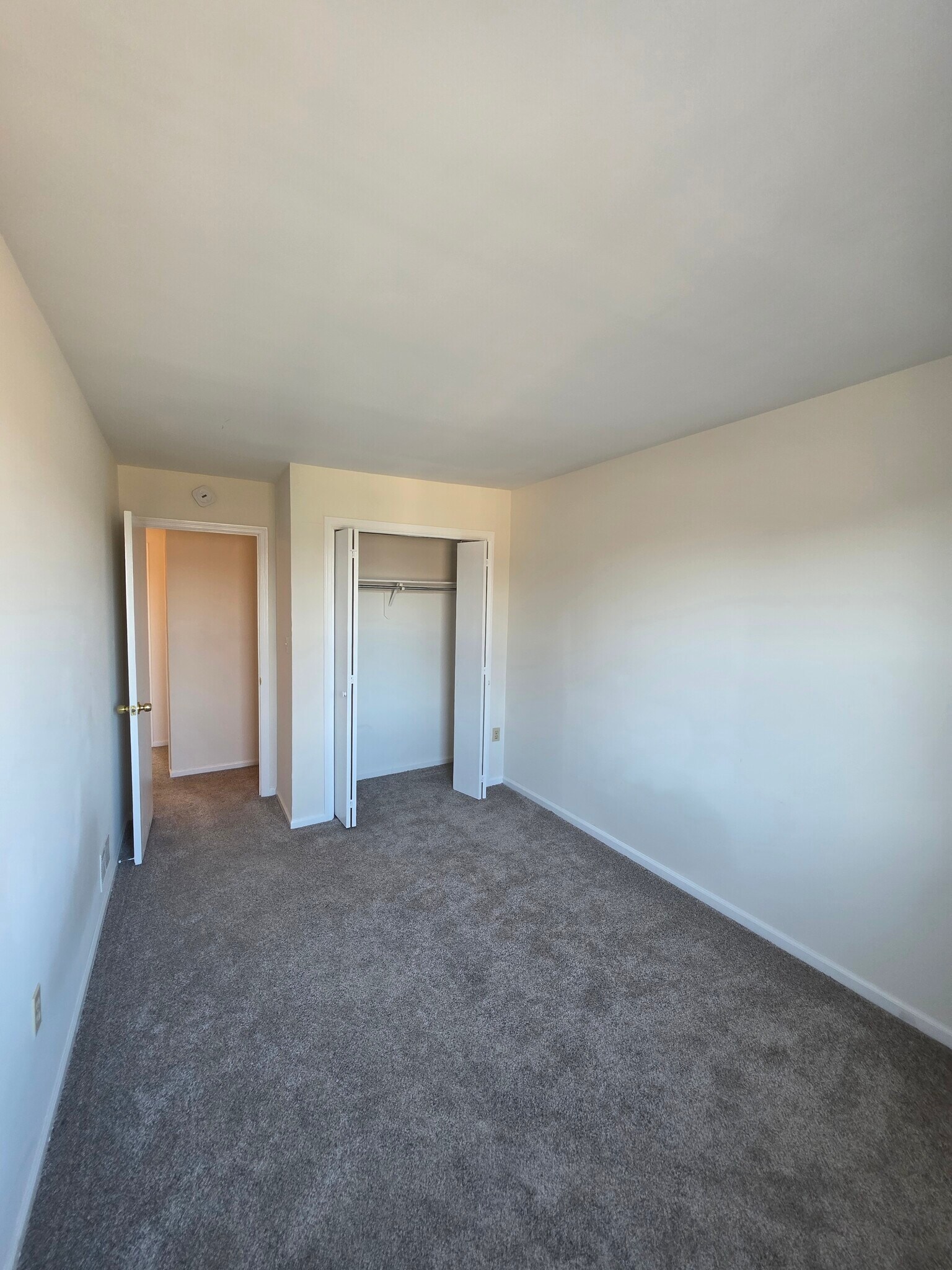 Building Photo - 8315 Countryside Ln