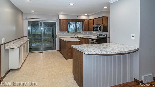 Building Photo - 8110 Rene Dr