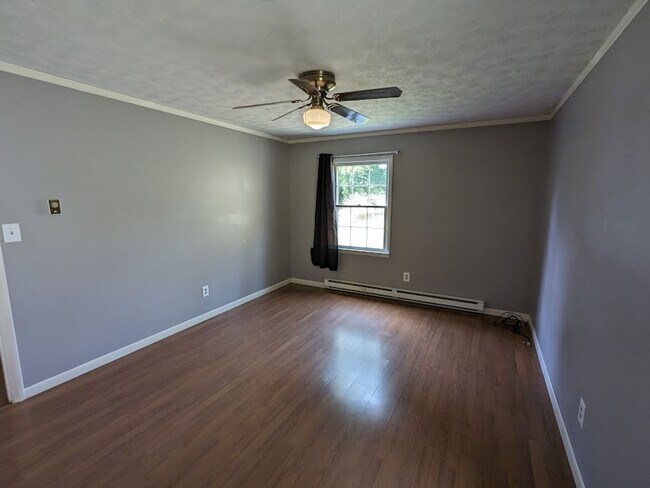 Building Photo - What a VIEW! Beautiful 3BD/2BA Ranch Style House in Speedwell Acres offered exclusively by Wester...