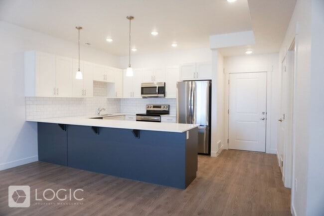 Building Photo - Brand New Townhome in Great Location!
