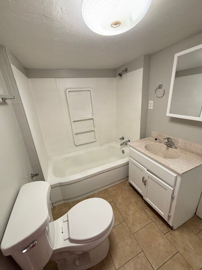 Building Photo - Beautiful 3 Bed 2 Bath Rental in Clearfiel...
