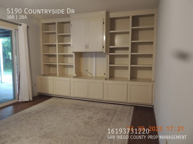 Building Photo - 5190 Countryside Dr