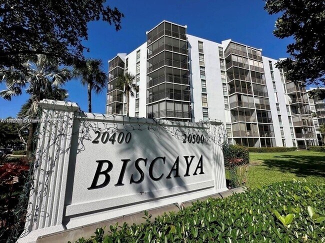 Primary Photo - 20400 W Country Club Dr