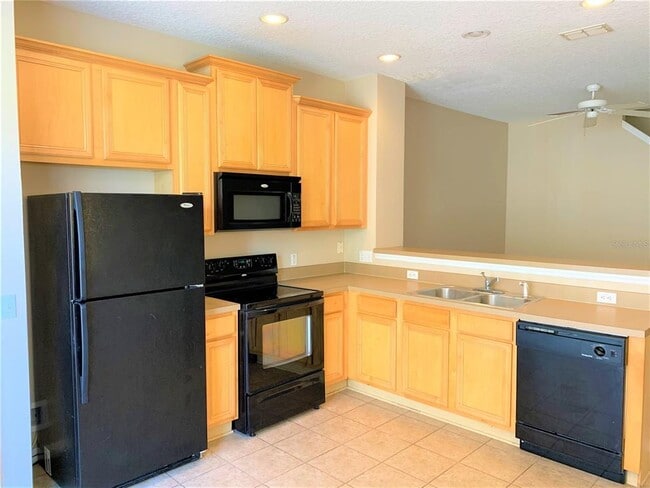 Building Photo - 5311 Paradise Cay Cir