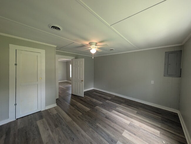 Building Photo - 5914 Martin Hwy