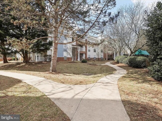 Building Photo - 43485 Plantation Terrace