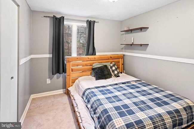 Building Photo - 1005 Aquia Dr