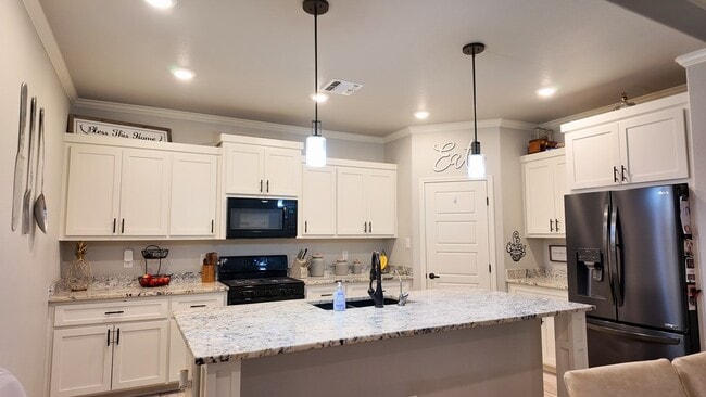 Building Photo - 5704 Winchester Ave