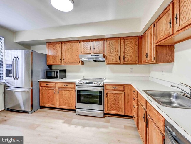 Building Photo - 18 Clinton Hill Ct