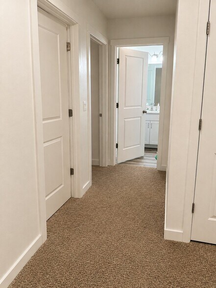 Building Photo - 1143 W 320 S