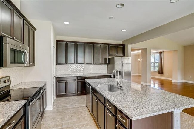 Building Photo - 4018 Creekshire Trl