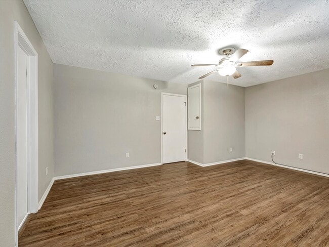 Building Photo - 2312 Meade Ct