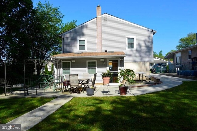 Building Photo - 3131 Clive Ave