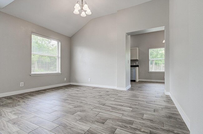 Building Photo - 1302 Crete Ln