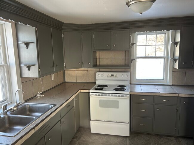 Building Photo - 1943 Smoketown School Rd