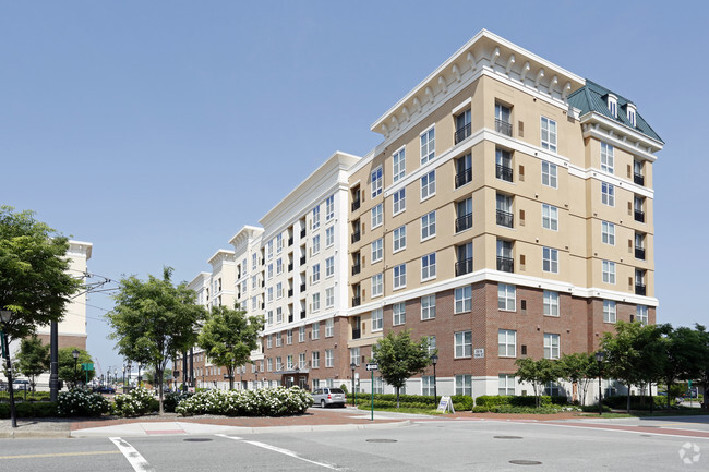 Belmont at Freemason - 260 W York St Norfolk VA 23510 | Apartment Finder