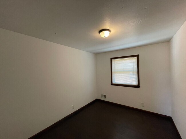 Building Photo - 4820 N 91st St