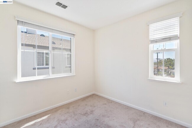Building Photo - 7981 Bellina St