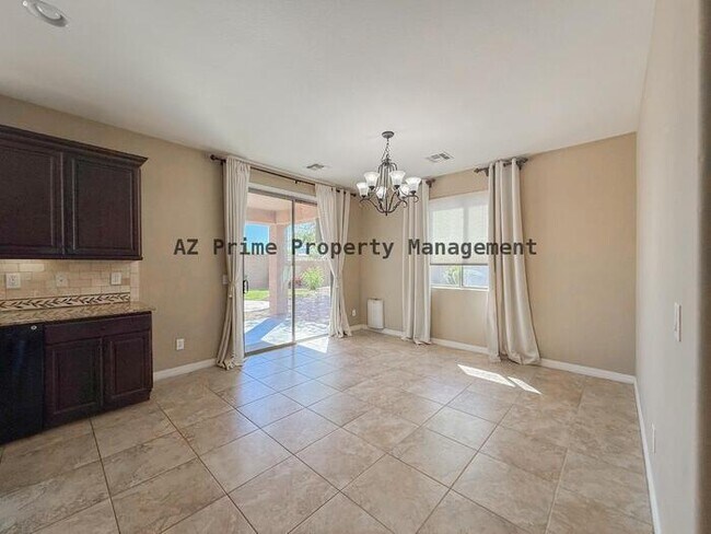 Building Photo - 7707 S 23rd Ln