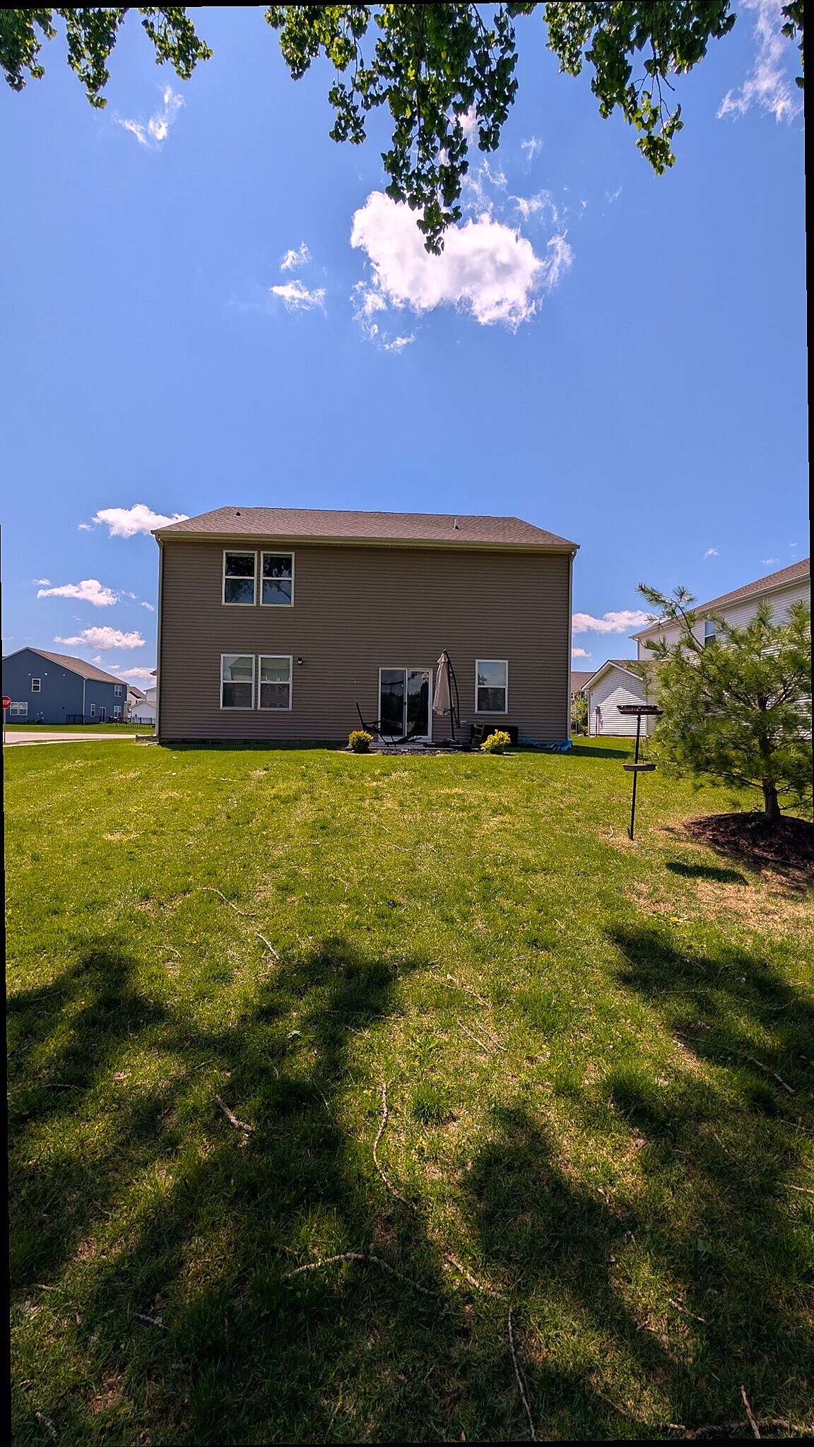 Building Photo - 9160 Larson Dr