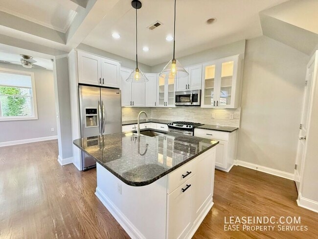 Building Photo - 4429 9th St NW