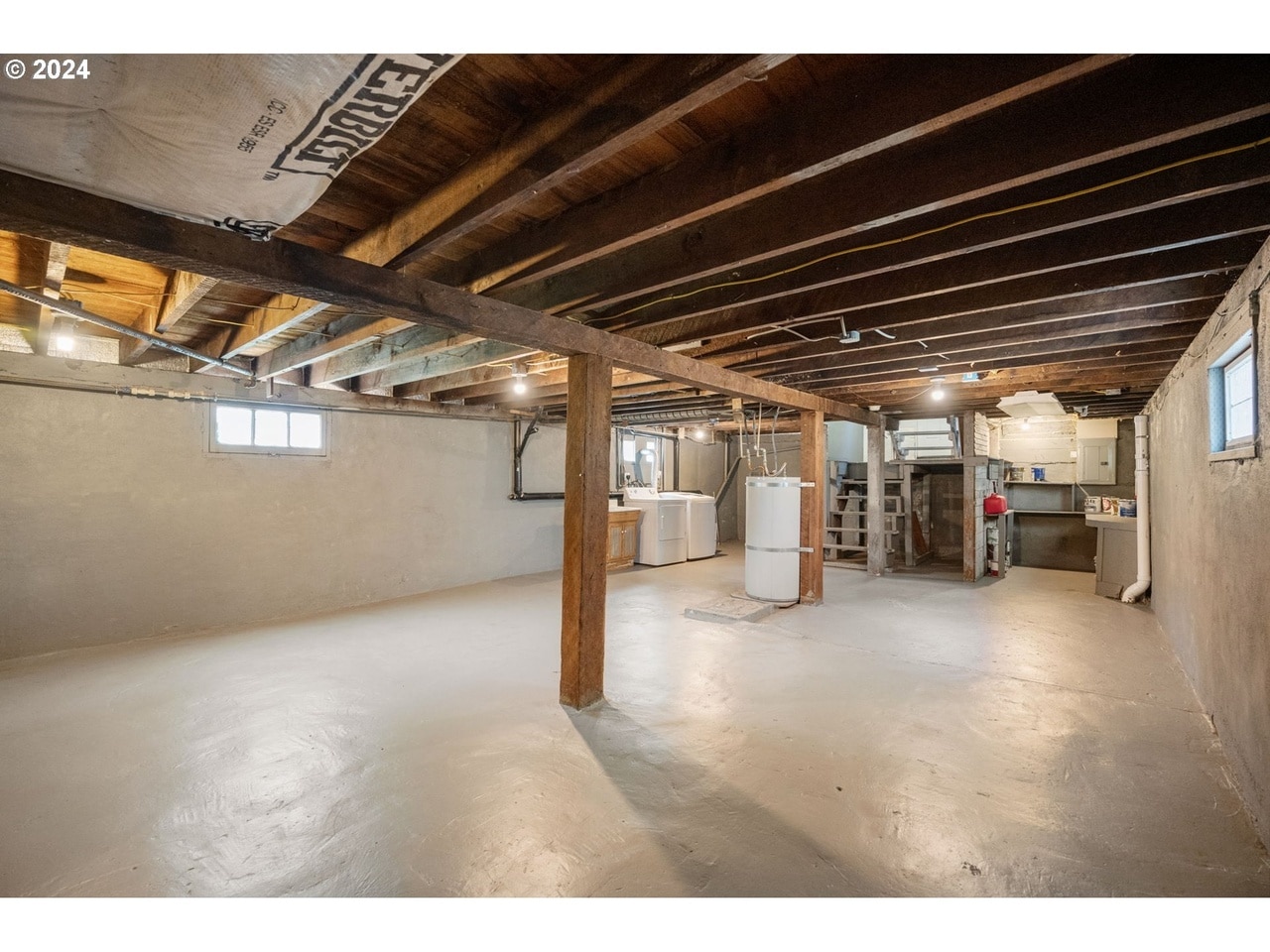 Building Photo - 3727 NE 10th Ave
