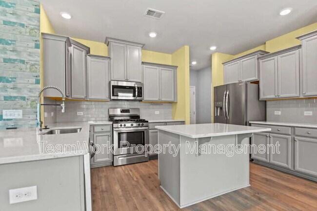 Building Photo - 126 Daniels Creek Cir