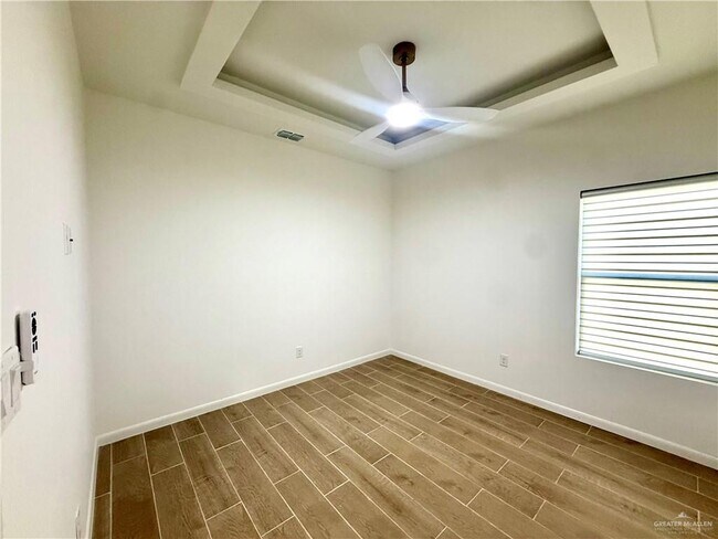 Building Photo - 2705 Brookside Bend St