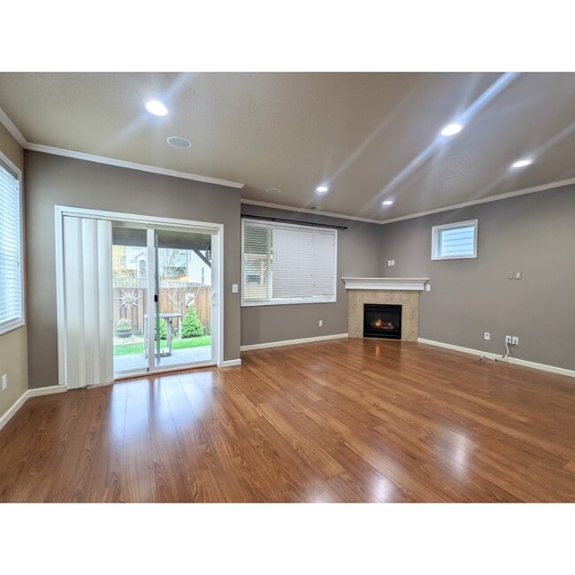 Building Photo - 730 SW 207th Pl