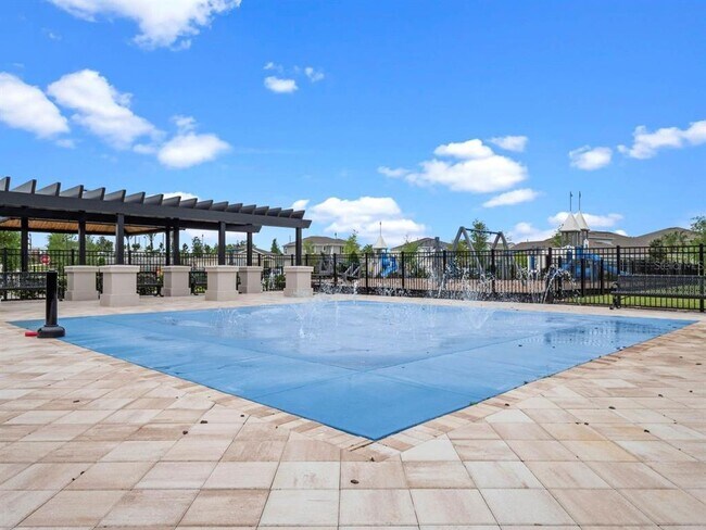 Building Photo - 3459 Current Ave