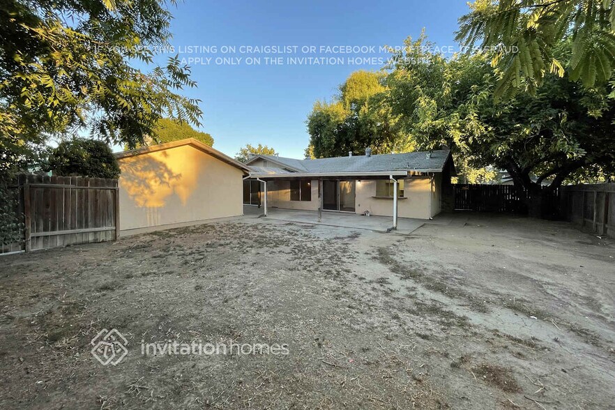 Building Photo - 6527 Bremen Dr