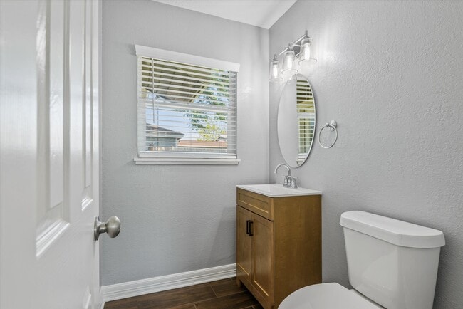 Building Photo - 6742 Feldspar St