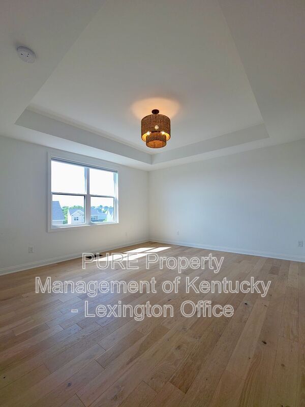 Building Photo - 728 Shaker Dr