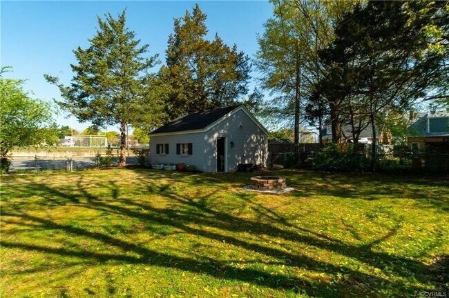 Building Photo - Sauer's Garden Gem: Lovely 3 Bedroom, 1.5 ...