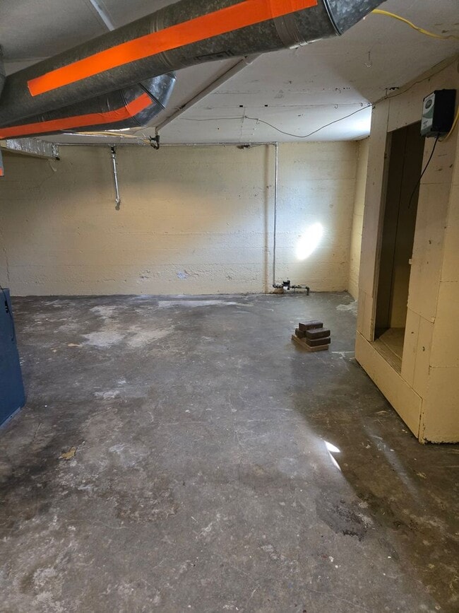 Building Photo - Near Audubon Park