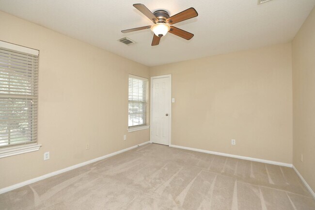 Building Photo - For Lease | 4 Bed, 2.5 Bath | 2,587 Sq Ft ...