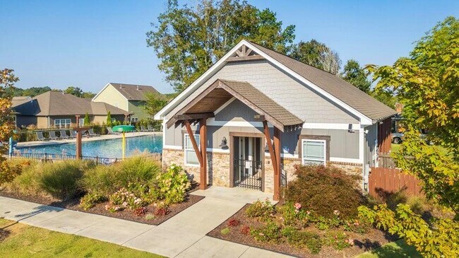 Building Photo - 7458 White Pine Dr