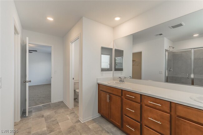 Building Photo - 10325 S Bronco St